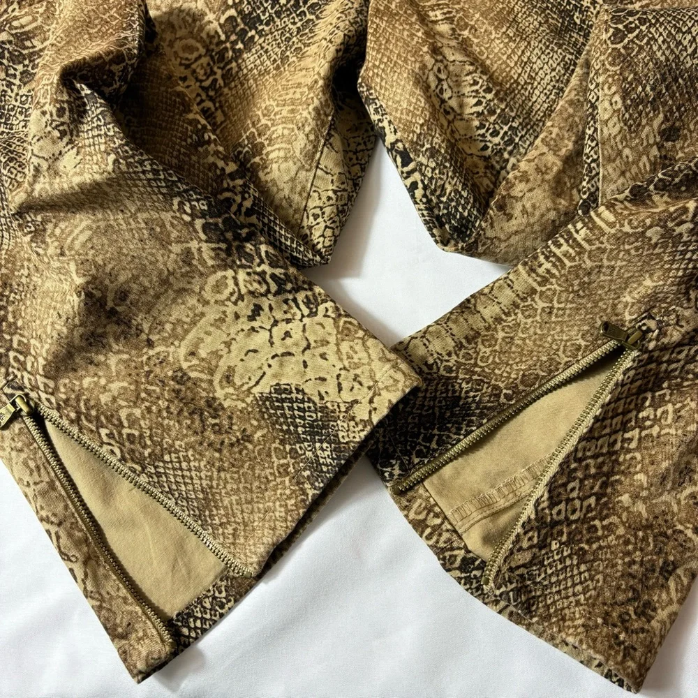 Ralph Lauren Snakeskin Hi-Rise Pants Ankle Zippers Tapered Leg Tan Black Size 10 - Picture 8 of 13